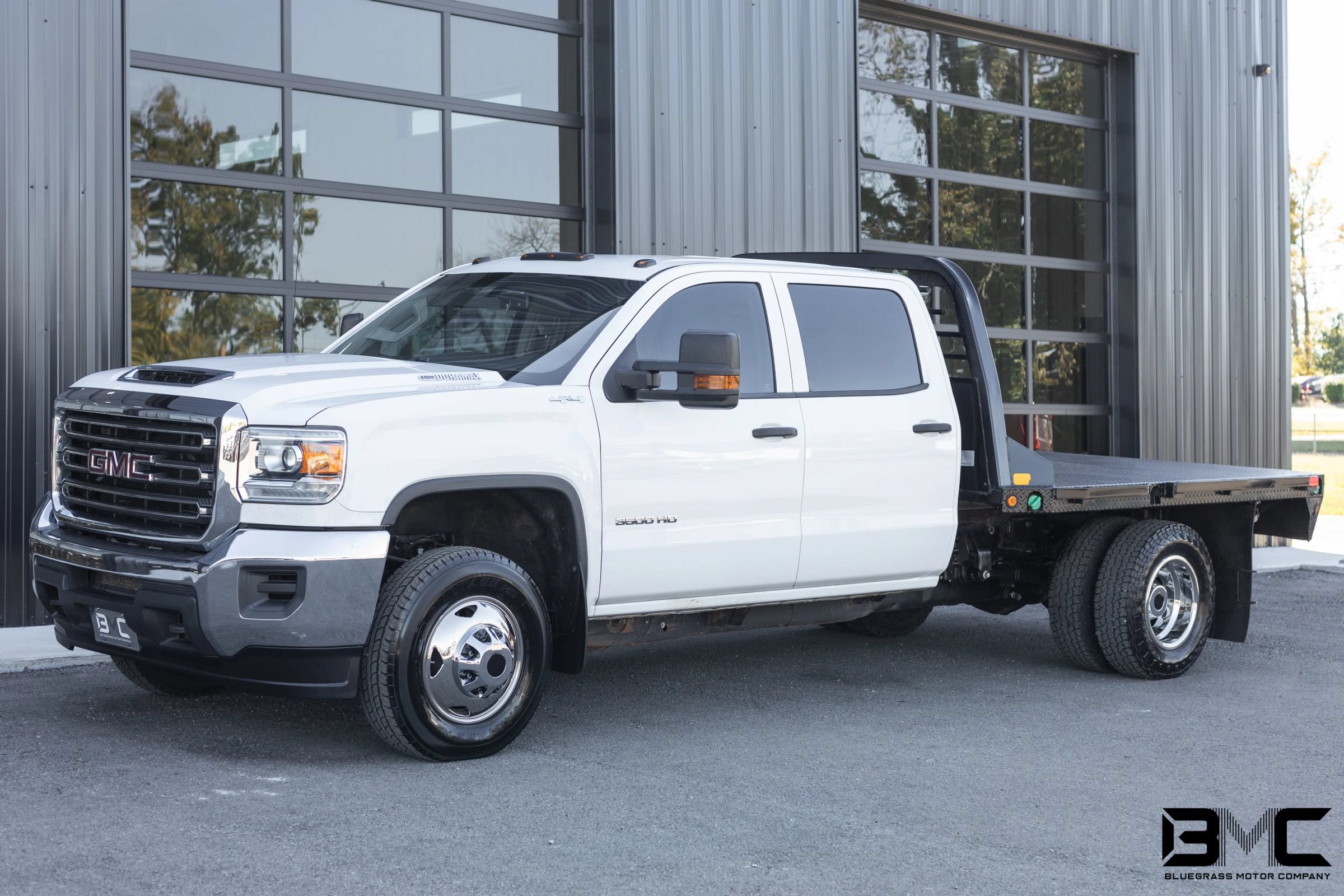 Used 2017 GMC Sierra 3500 4x4 Crew Cab w/ Sierra Convenience Package image 2