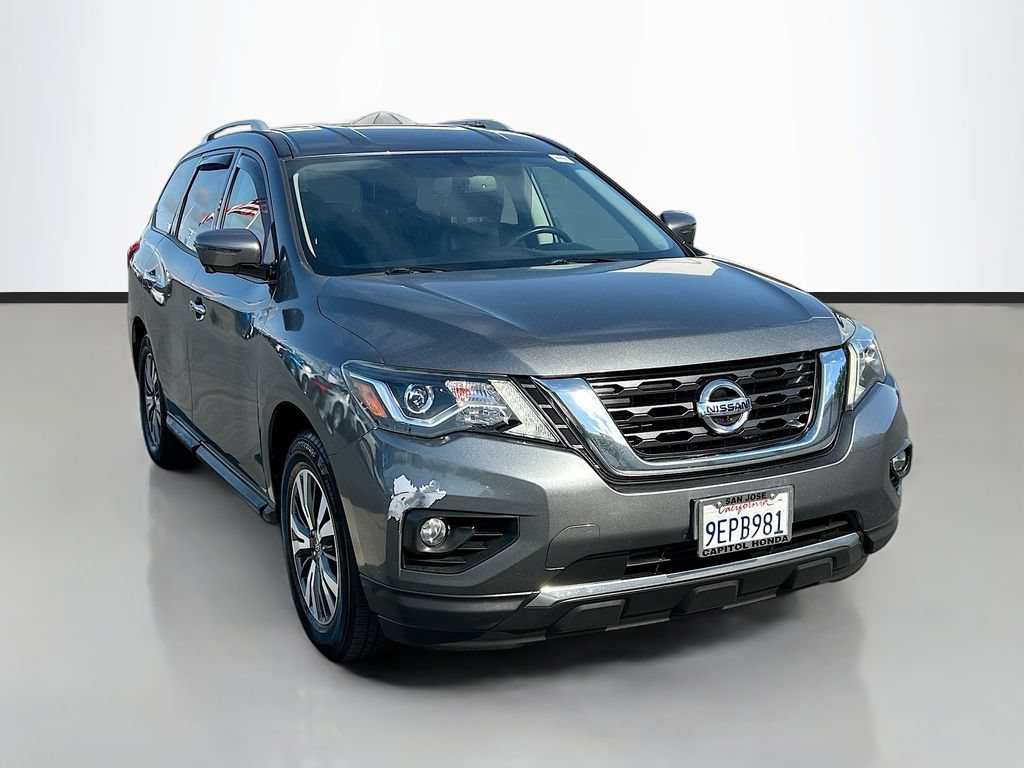 Used 2019 Nissan Pathfinder FWD image 3