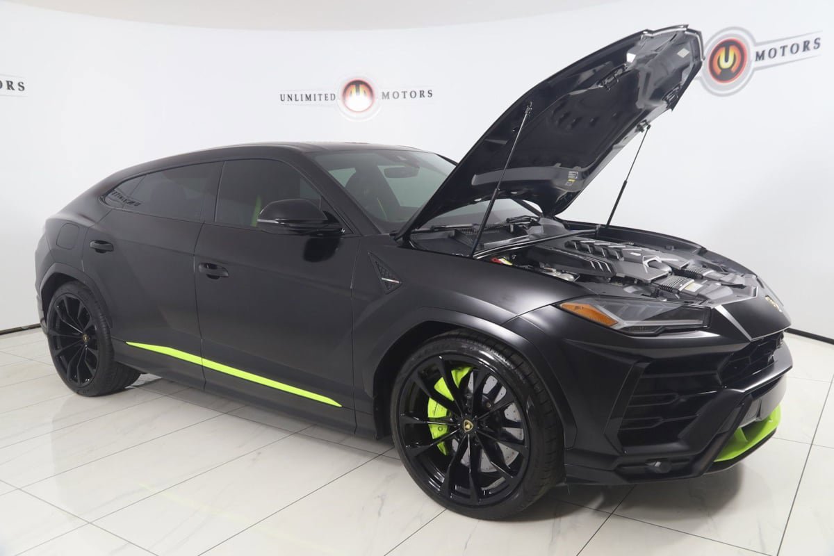 Used 2022 Lamborghini Urus AWD/4WD image 34
