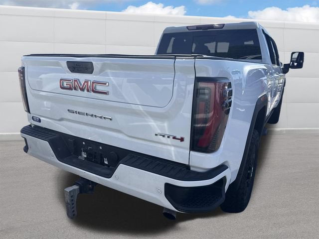 Used 2024 GMC Sierra 2500 AT4 w/ AT4 Premium Plus Package AWD/4WD image 4