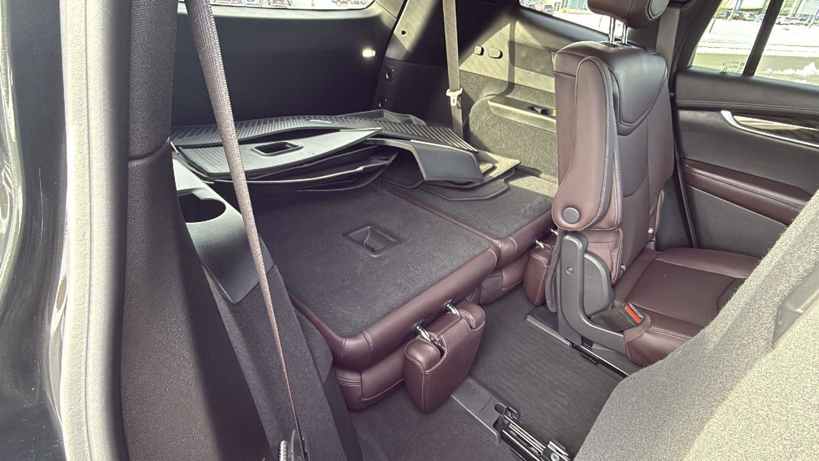 Used 2020 Cadillac XT6 Premium Luxury image 22