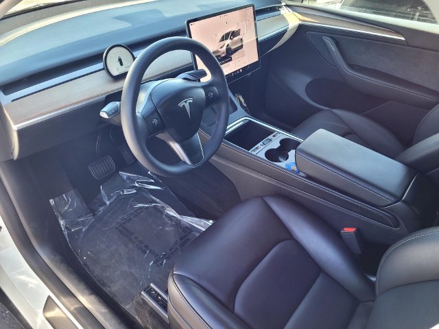 Used 2024 Tesla Model Y Long Range AWD/4WD image 10