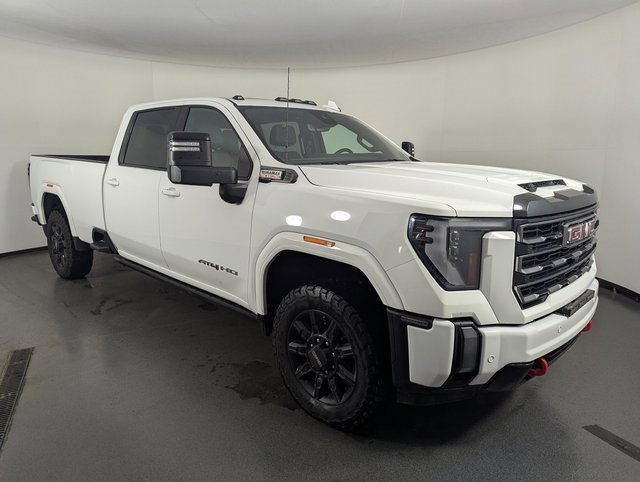 Used 2024 GMC Sierra 2500 AT4 w/ AT4 Premium Plus Package image 2