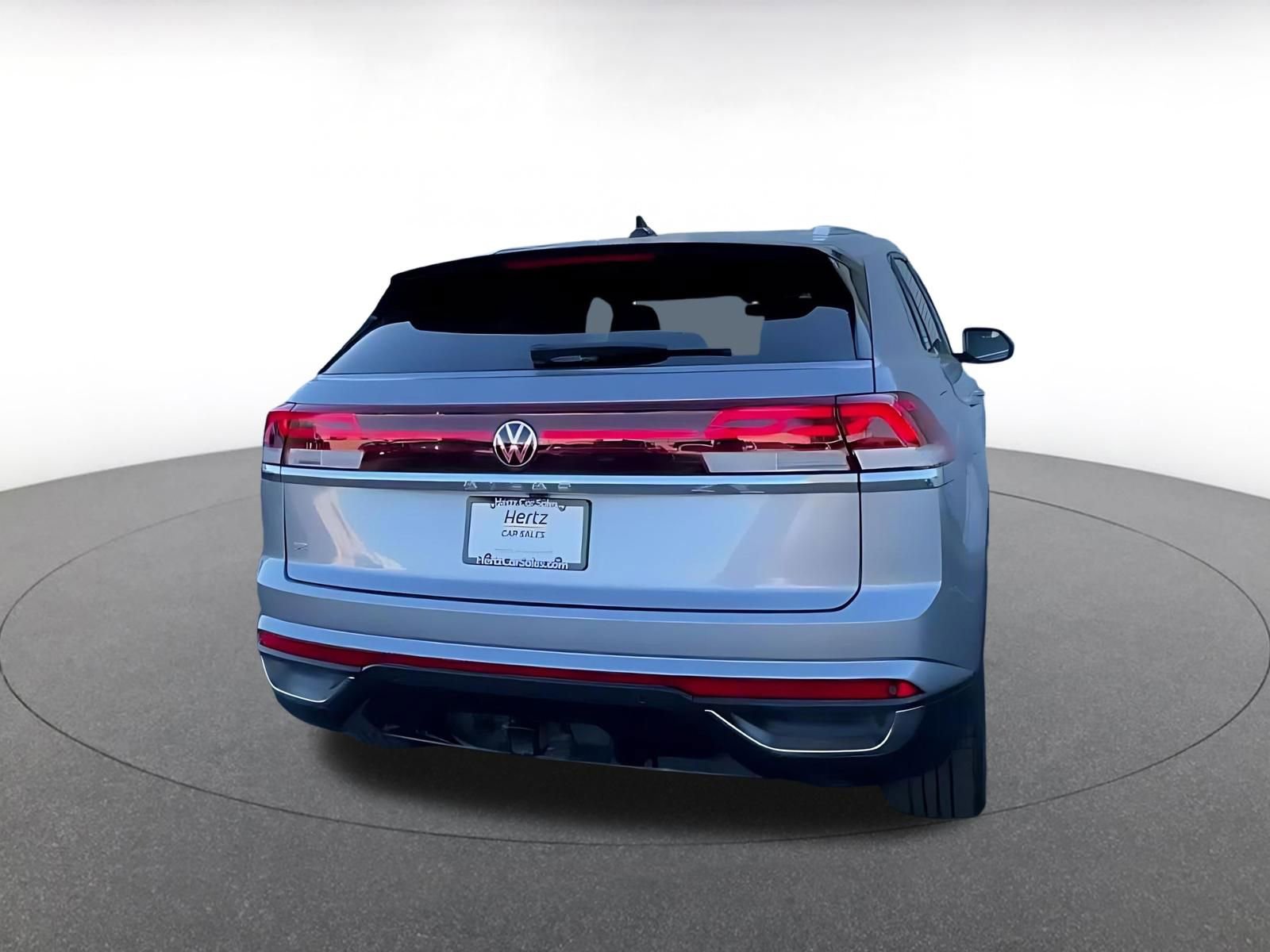 Used 2025 Volkswagen Atlas Cross Sport SE FWD image 14