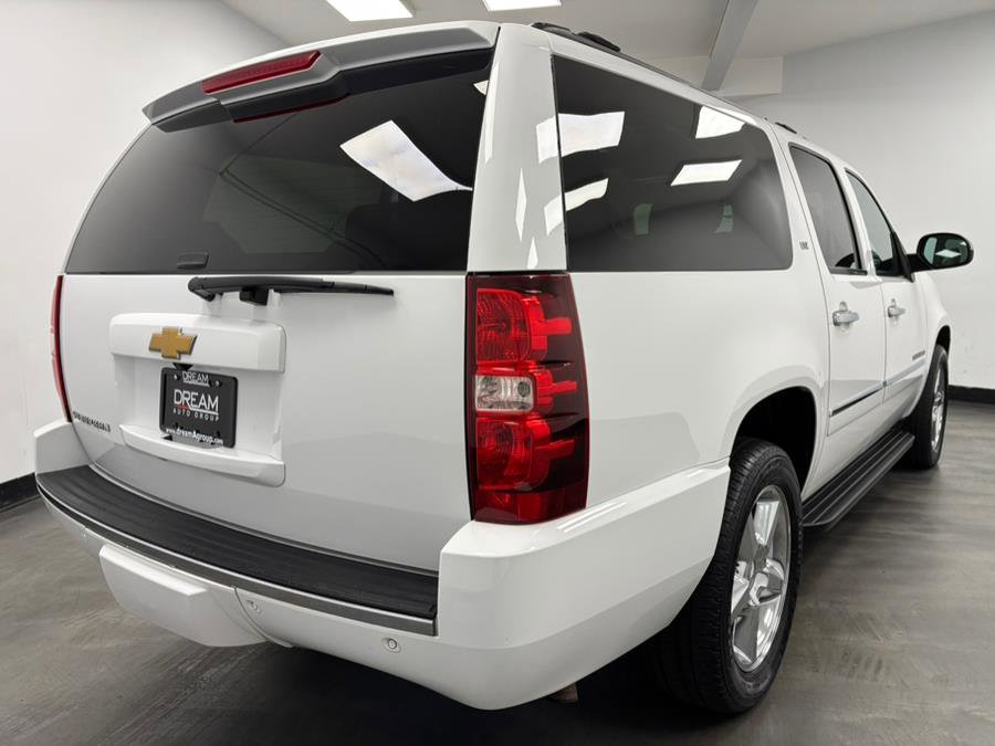 Used 2014 Chevrolet Suburban LTZ image 8