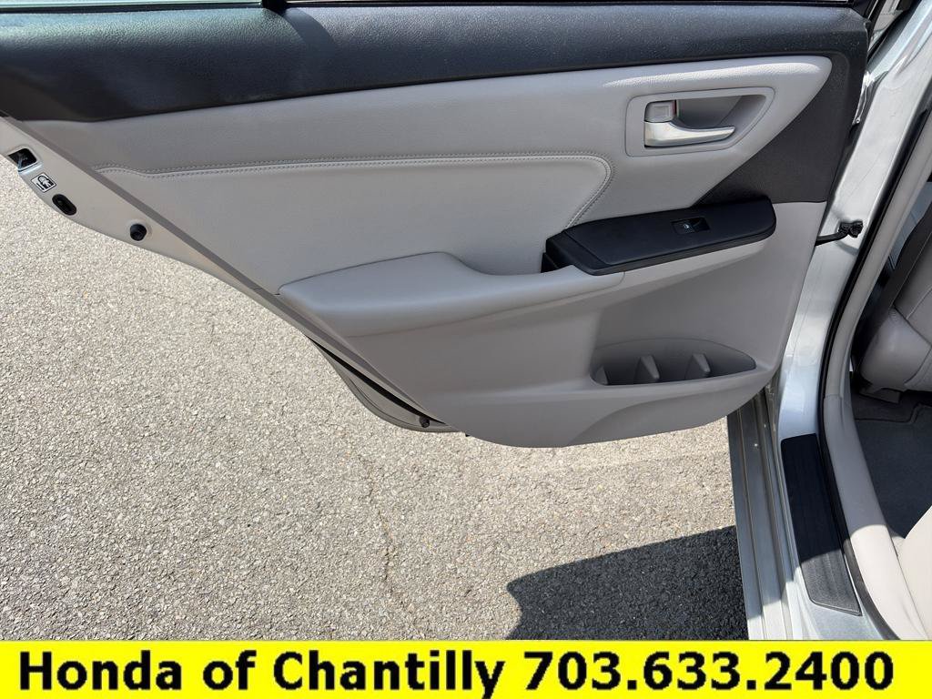 Used 2016 Toyota Camry XLE w/ Moonroof Package FWD image 27