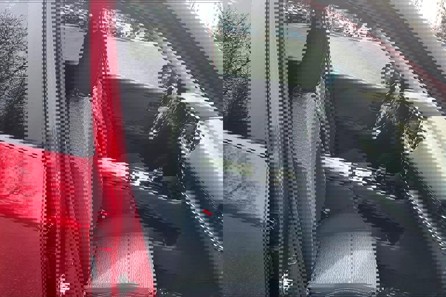 Used 2022 Nissan Rogue S image 9