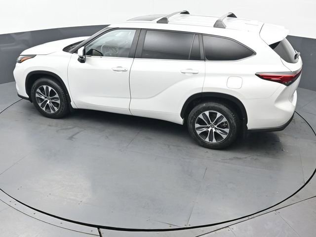 Certified 2023 Toyota Highlander XLE image 49