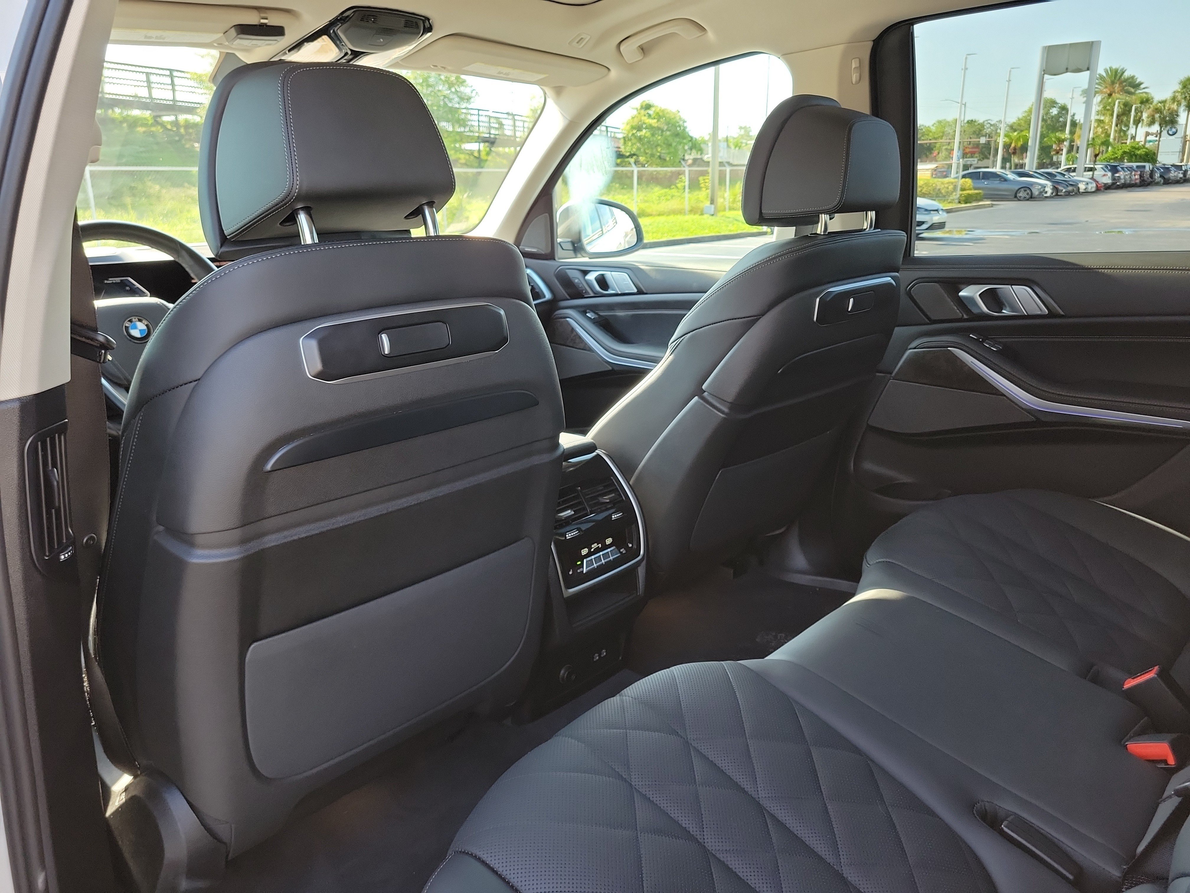 Used 2026 BMW X7 xDrive40i AWD/4WD image 12