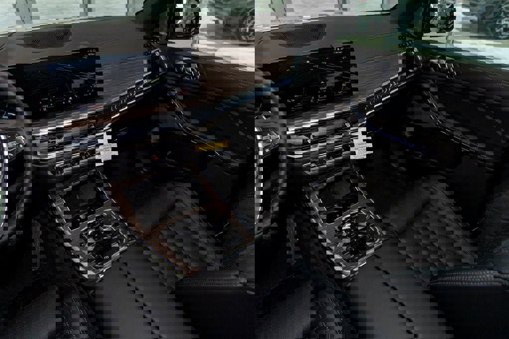 New 2026 BMW X5 xDrive50e w/ Premium Package image 37