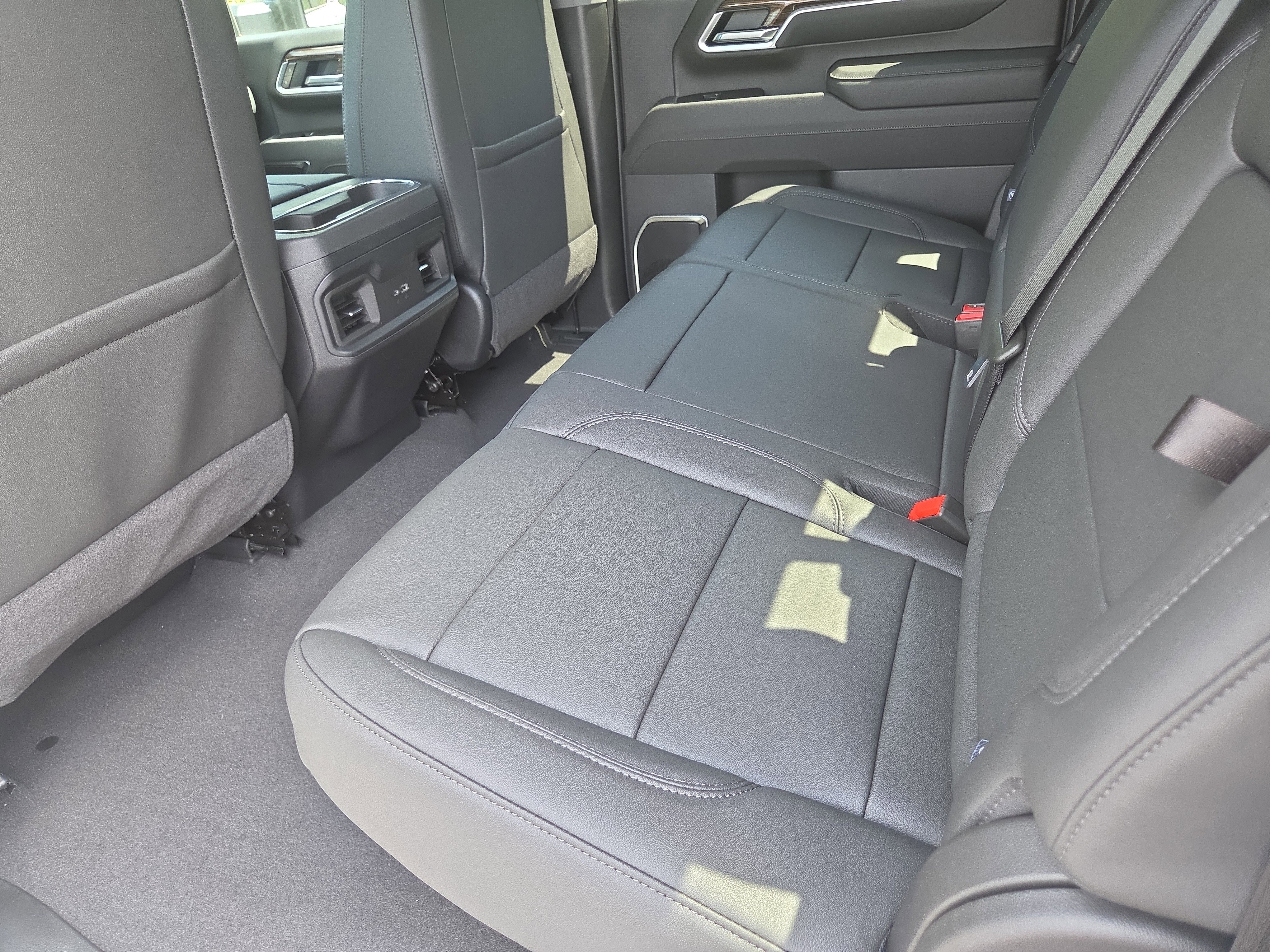 New 2026 Chevrolet Silverado 3500 LT w/ All Star Edition AWD/4WD image 10