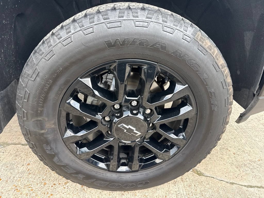 Used 2025 Chevrolet Silverado 2500 Custom AWD/4WD image 10