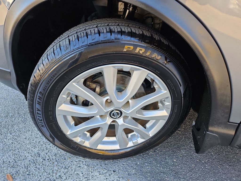 Used 2021 Nissan Rogue Sport SV w/ Technology Package image 33