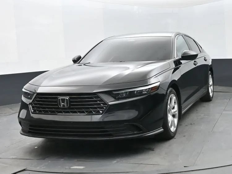 Used 2025 Honda Accord LX image 1