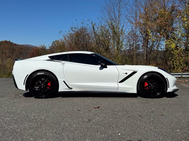 Used 2015 Chevrolet Corvette Stingray Coupe RWD image 24