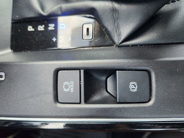 Used 2026 Toyota Corolla Cross XLE w/ Convenience Package FWD image 29