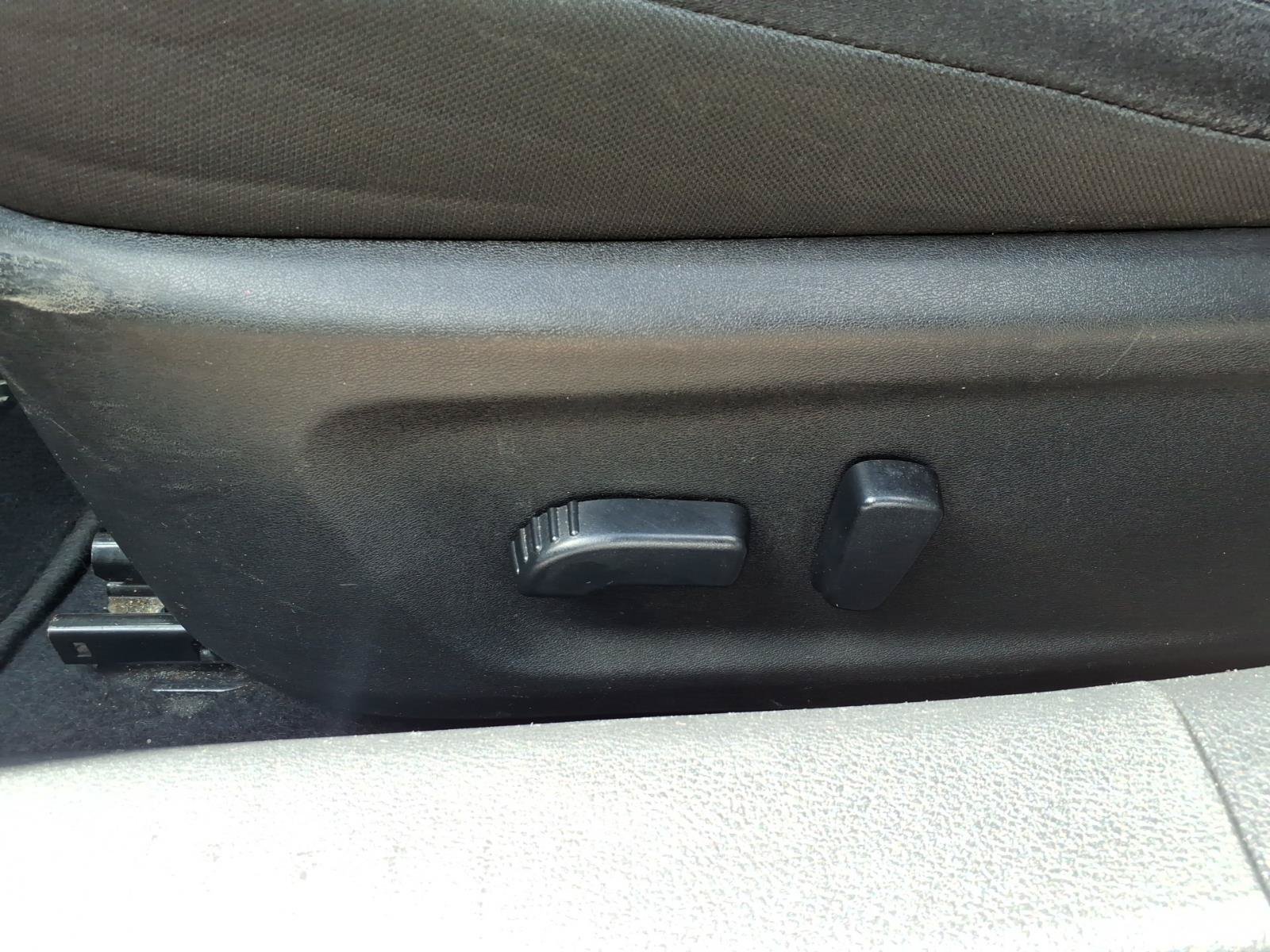 Used 2024 Nissan Altima 2.5 SV FWD image 8