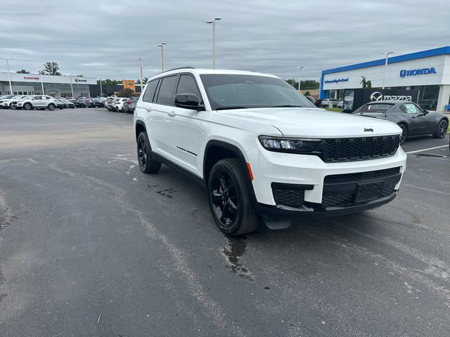 Used 2023 Jeep Grand Cherokee L Laredo AWD/4WD image 5