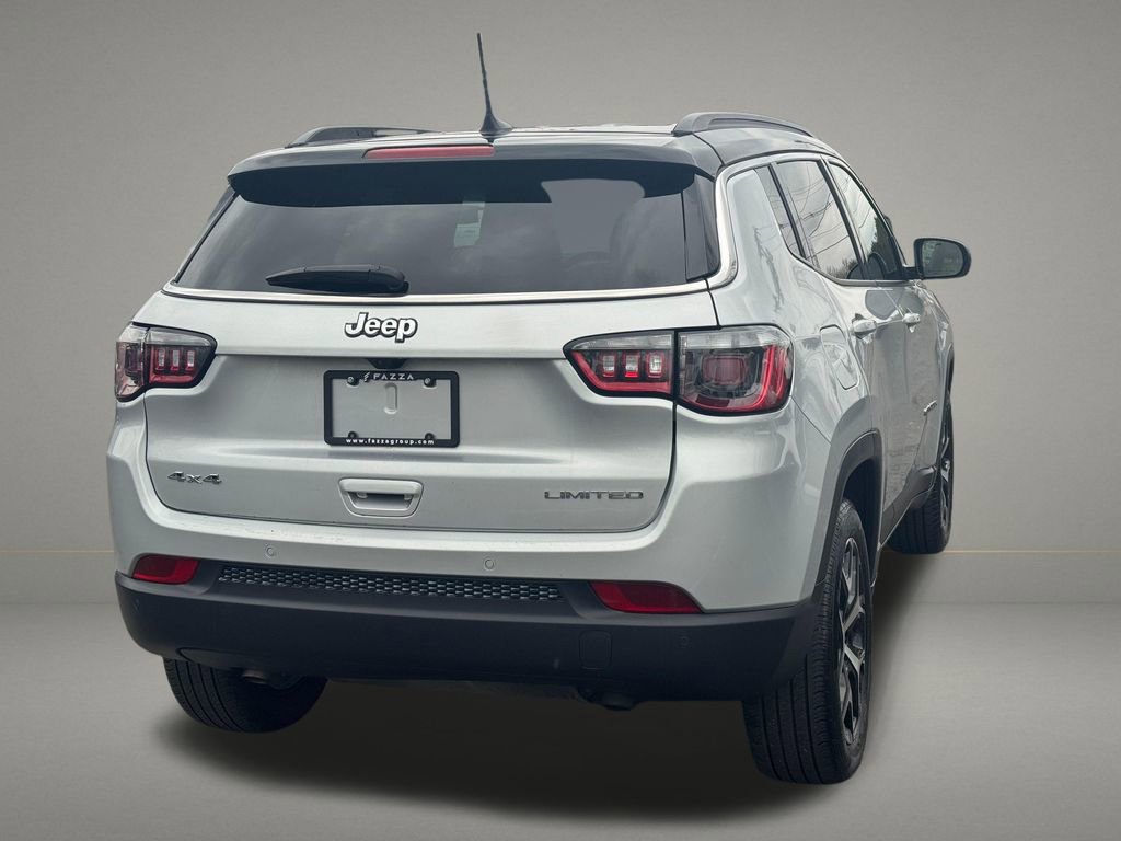 Used 2025 Jeep Compass Limited AWD/4WD image 5