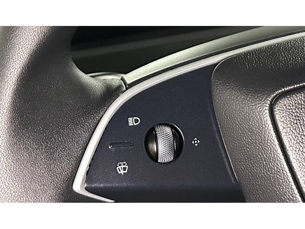 Used 2026 Tesla Model Y AWD image 25