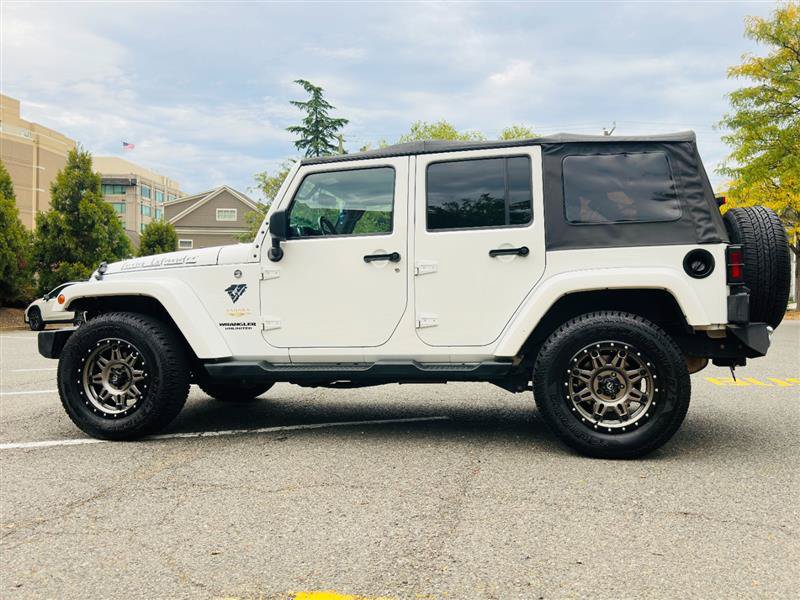 Used 2015 Jeep Wrangler Unlimited Sahara AWD/4WD image 36