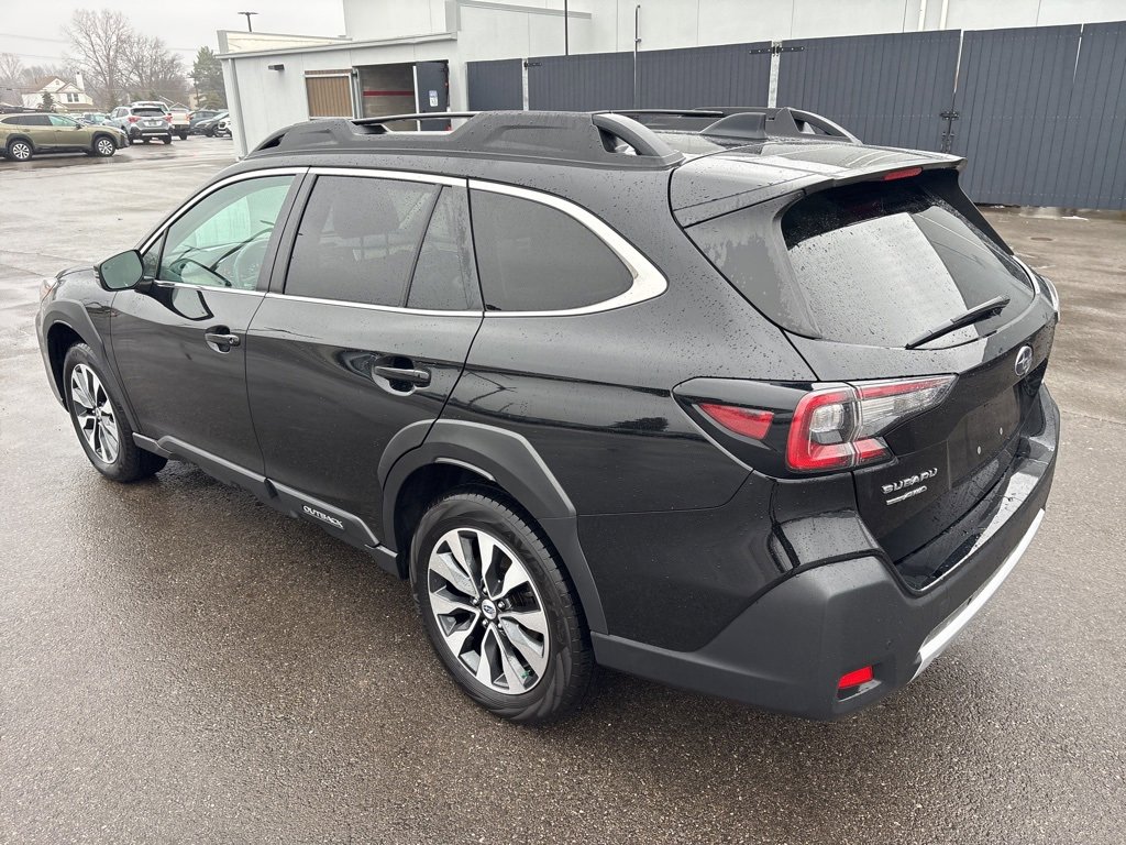 Used 2023 Subaru Outback Limited image 5