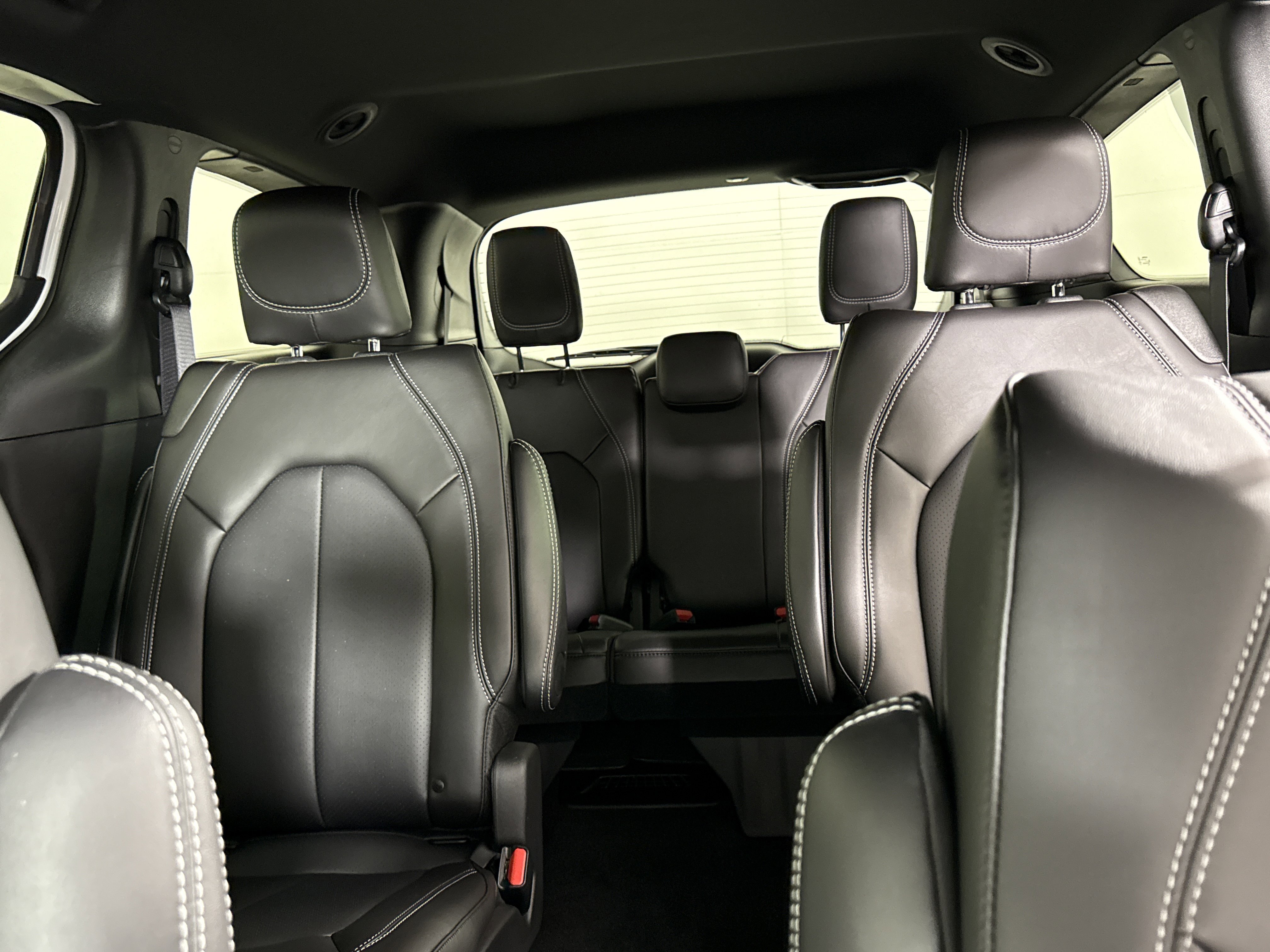 New 2026 Chrysler Voyager LX image 21