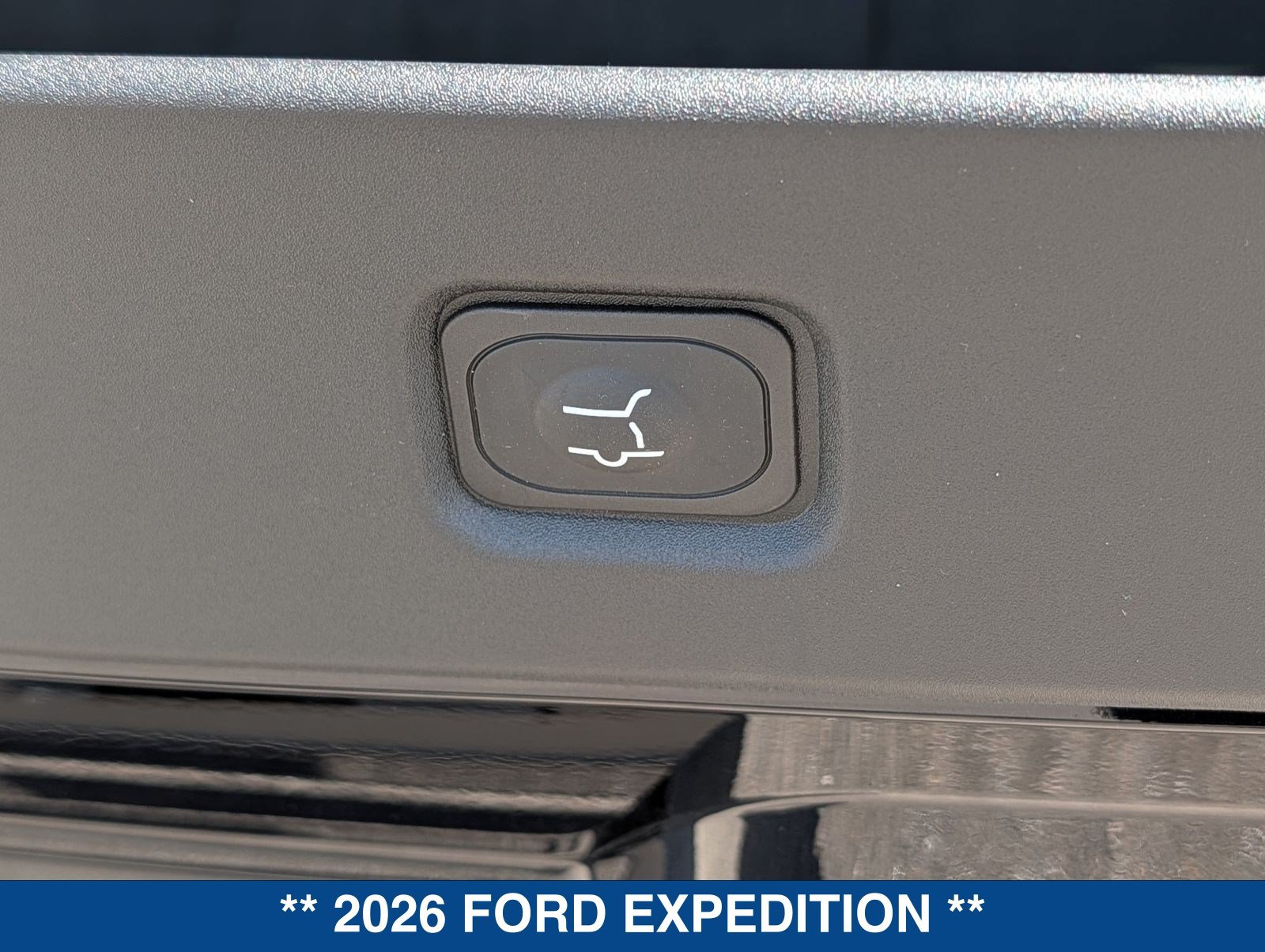 New 2026 Ford Expedition Active RWD image 18
