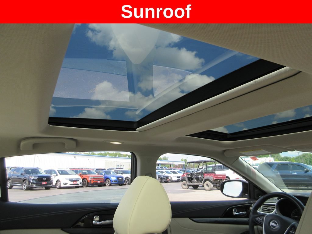 Used 2023 Nissan Maxima Platinum w/ Sport Mat Group FWD image 15