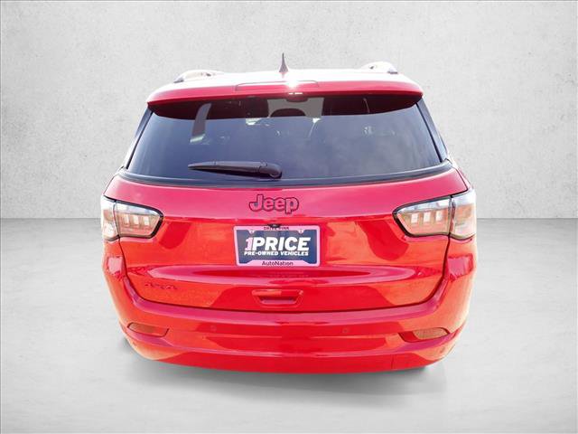 Used 2023 Jeep Compass Limited AWD/4WD video 3