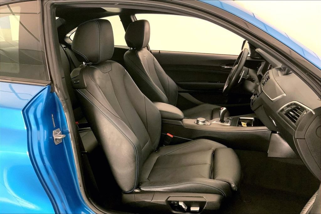 Used 2018 BMW M2 RWD image 6