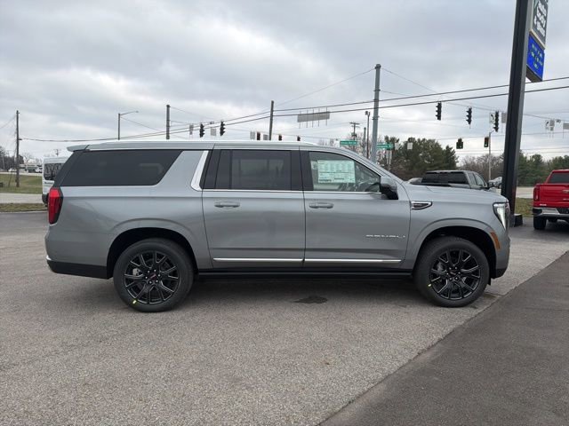 New 2026 GMC Yukon XL Denali w/ Denali Reserve Package image 5