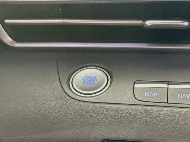 Used 2023 Hyundai Elantra SEL w/ Convenience Package FWD image 20