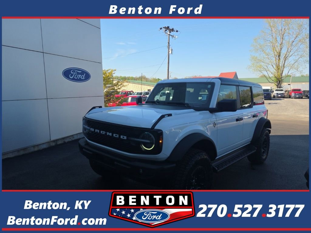 New 2026 Ford Bronco Outer Banks w/ Sasquatch Package image 1