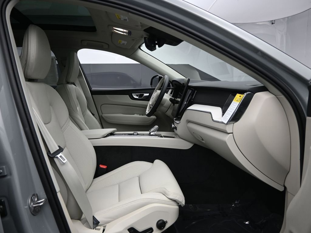 New 2026 Volvo XC60 B5 Ultra w/ Protection Package Premier AWD/4WD image 24