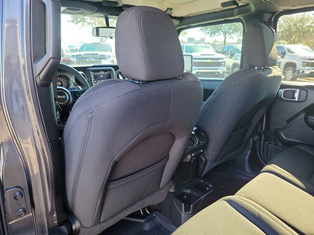 Used 2023 Jeep Gladiator Willys image 9