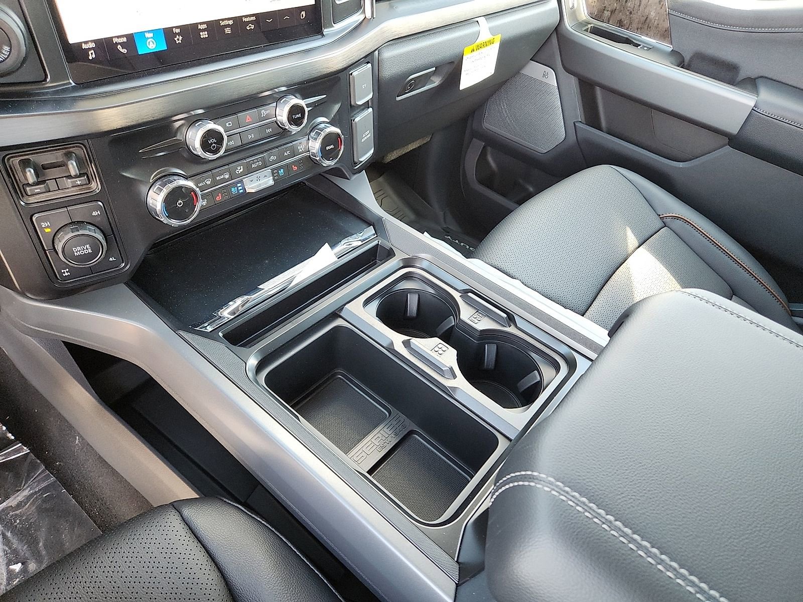 New 2026 Ford F250 Lariat w/ Black Appearance Package image 19