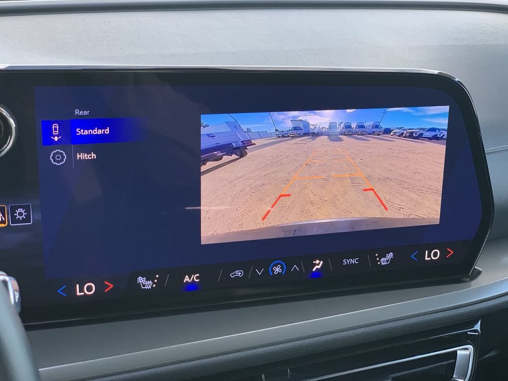 Certified 2026 Chevrolet Traverse LT FWD image 12