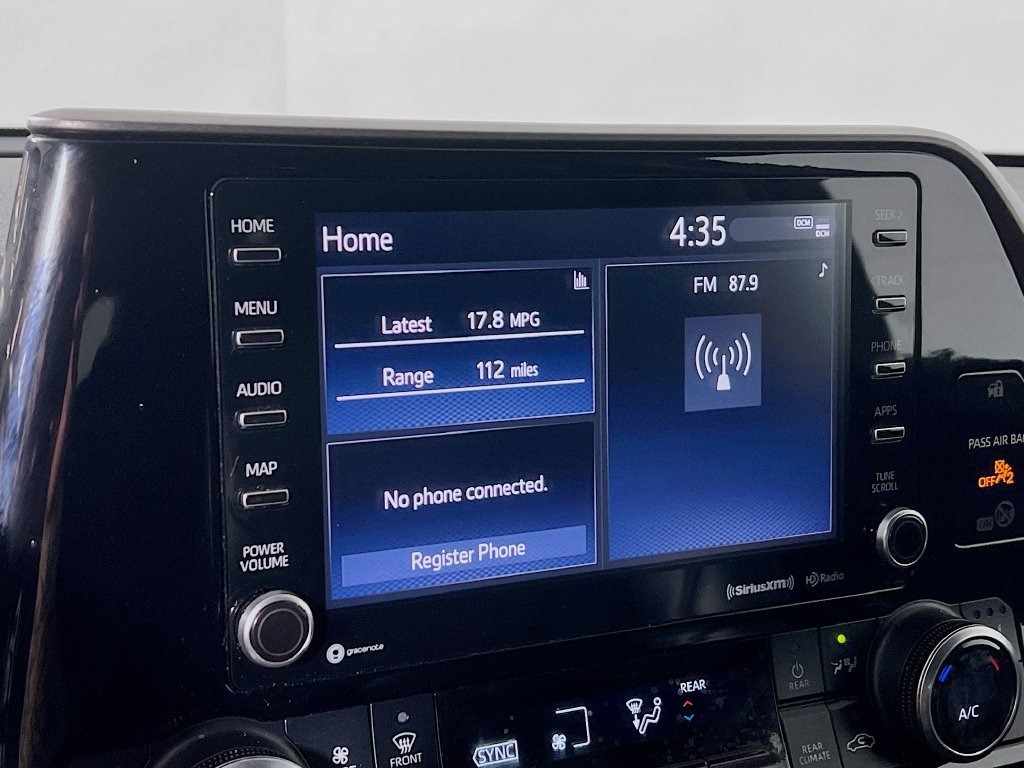 Used 2022 Toyota Highlander XLE AWD/4WD image 13