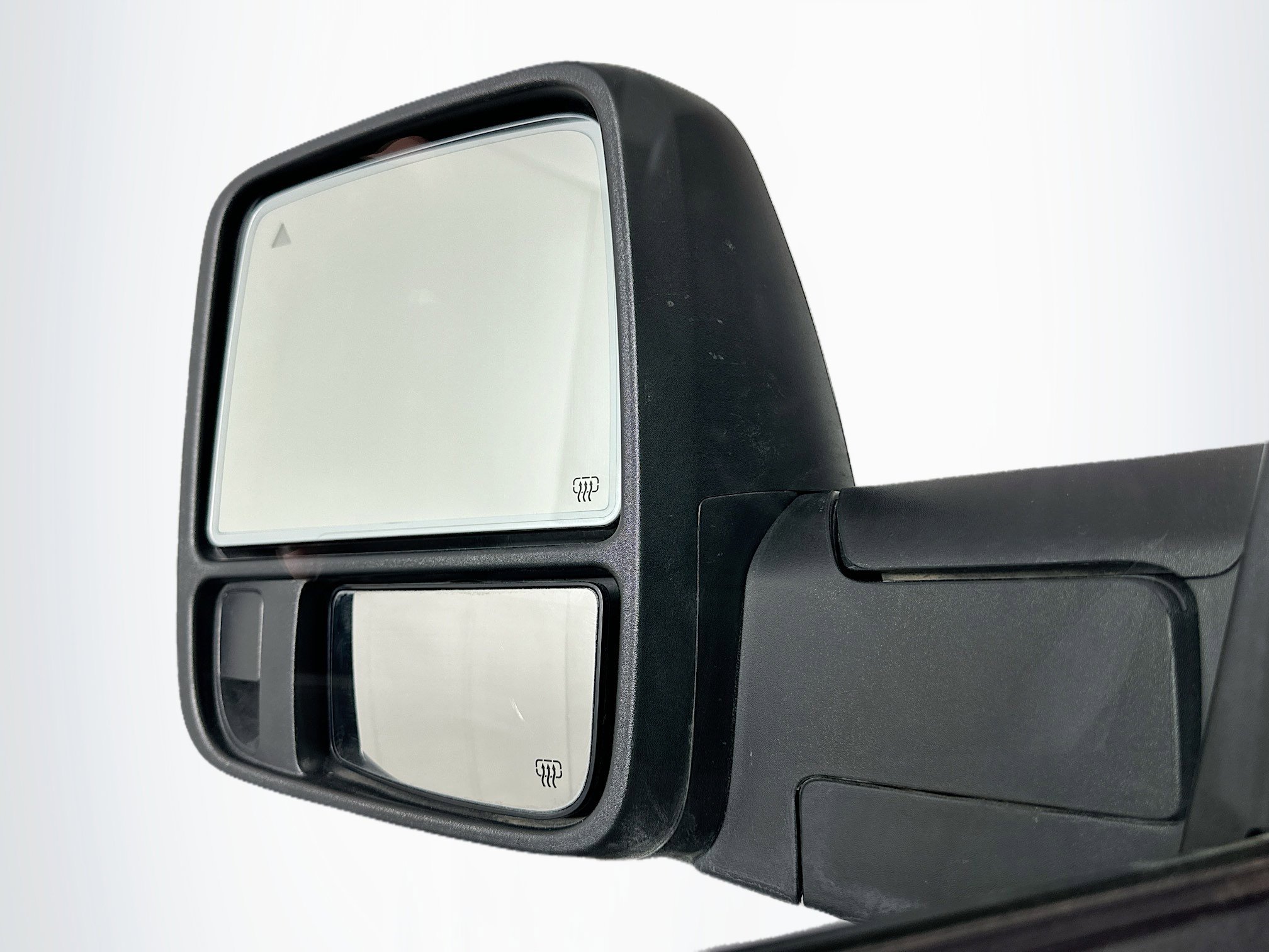 Used 2024 RAM 2500 Laramie w/ Safety Group image 16