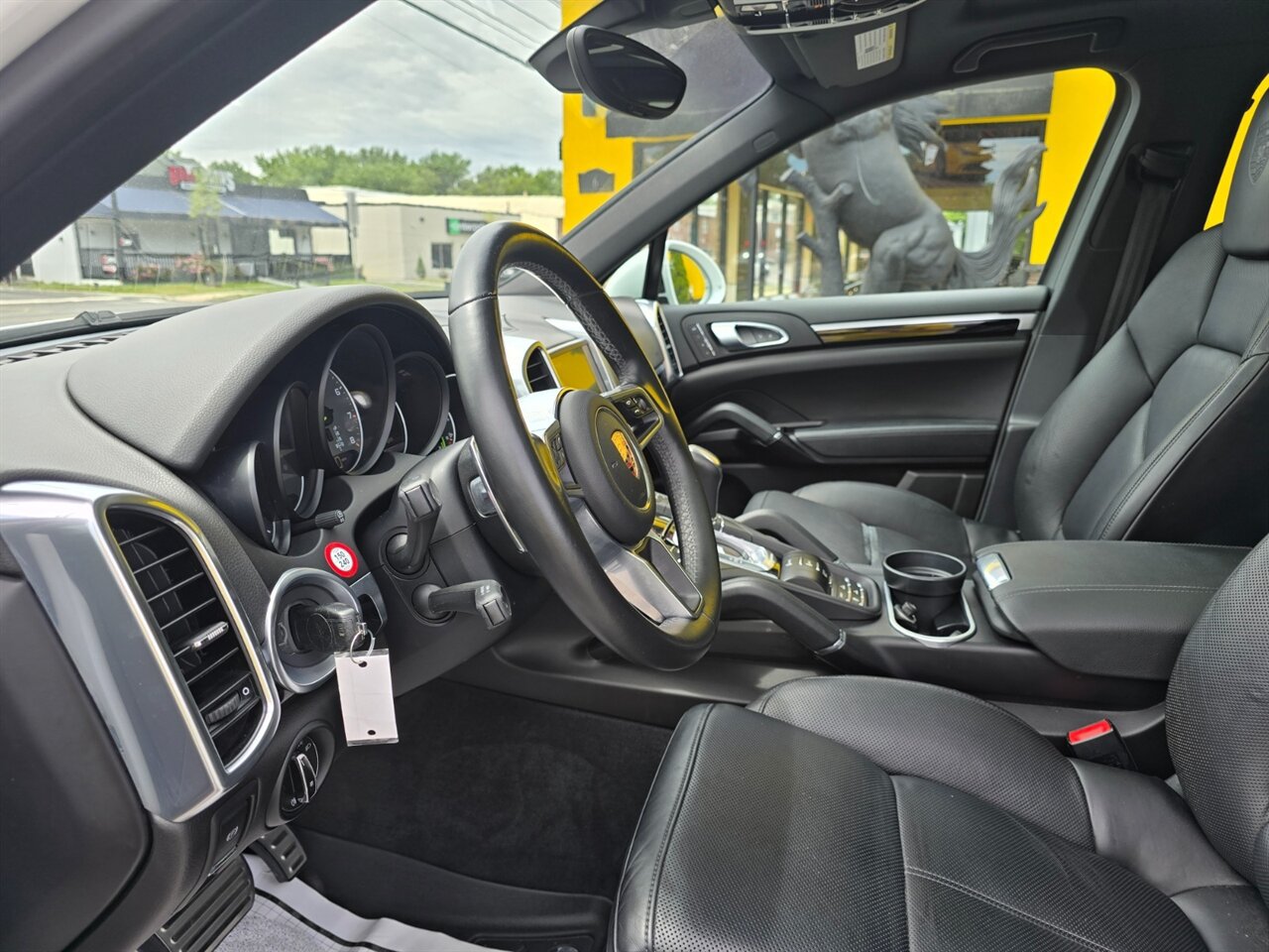 Used 2018 Porsche Cayenne S Platinum AWD/4WD image 22