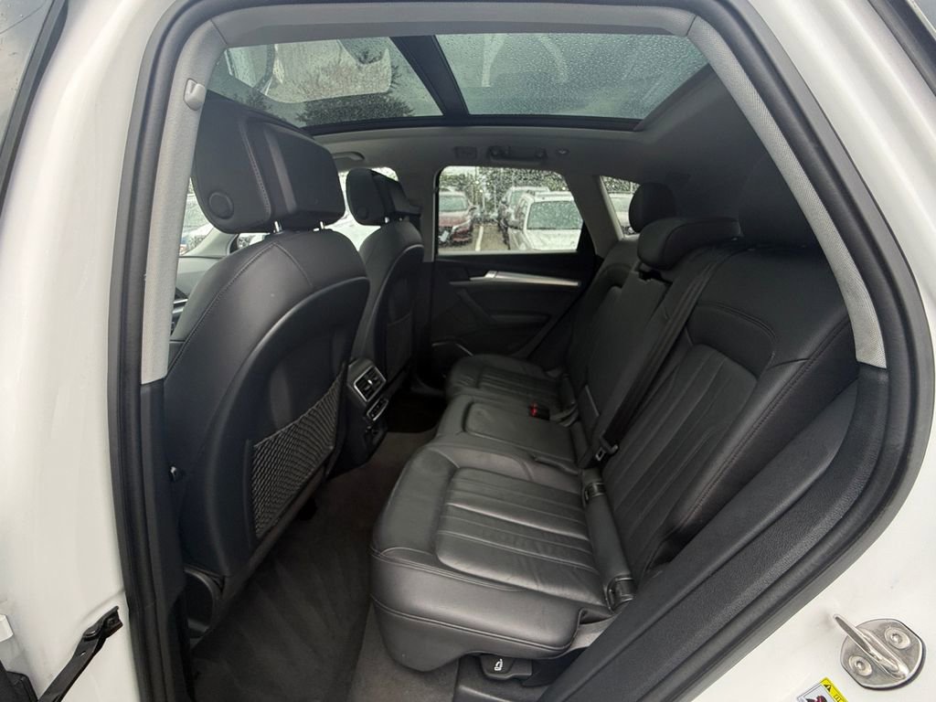 Used 2018 Audi Q5 2.0T Premium Plus w/ Premium Plus Package AWD/4WD image 25