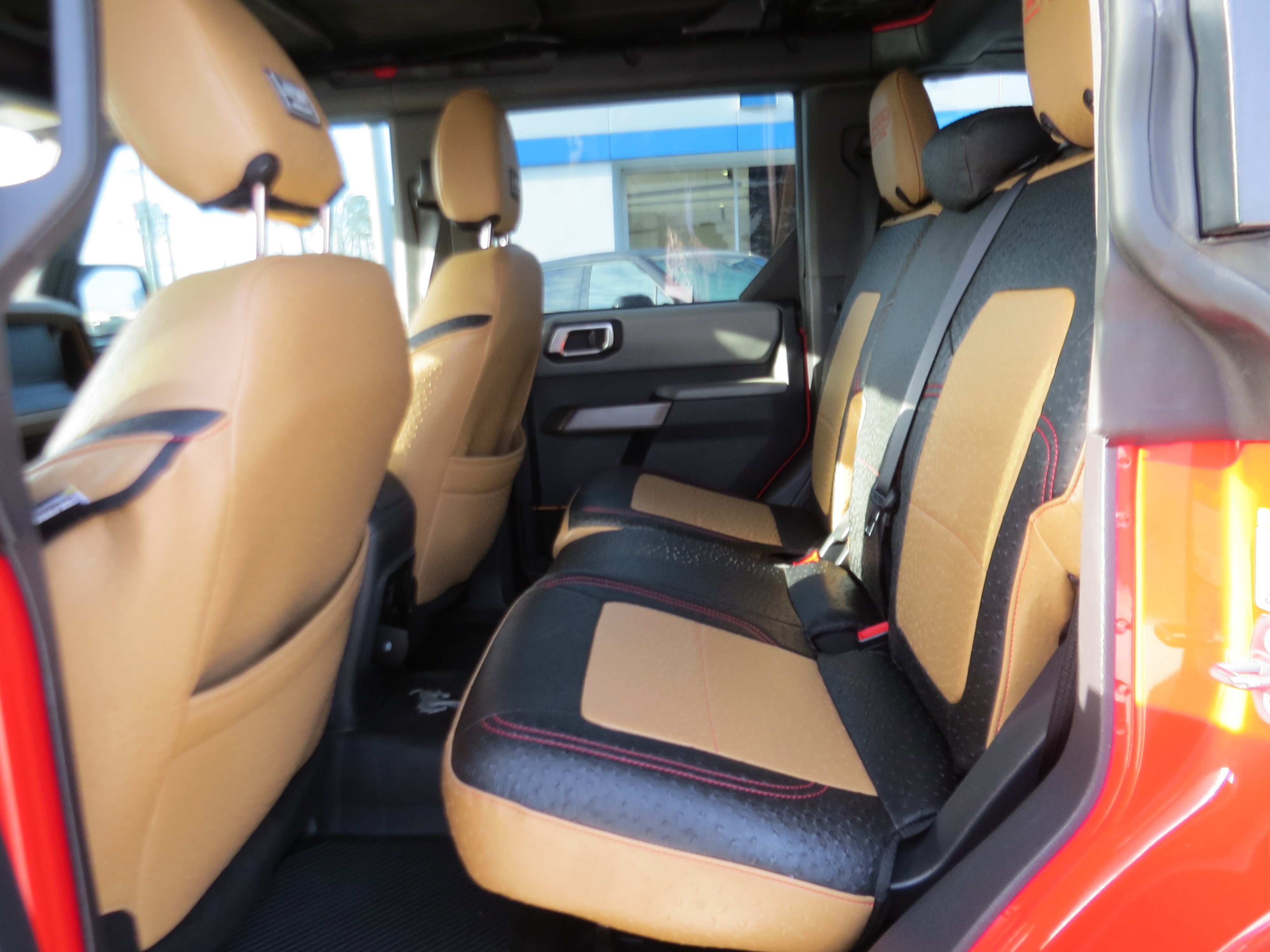 Used 2023 Ford Bronco Badlands image 14