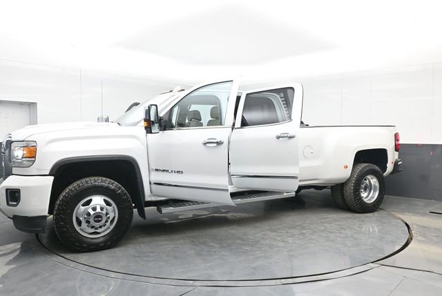Used 2018 GMC Sierra 3500 Denali w/ Duramax Plus Package image 49