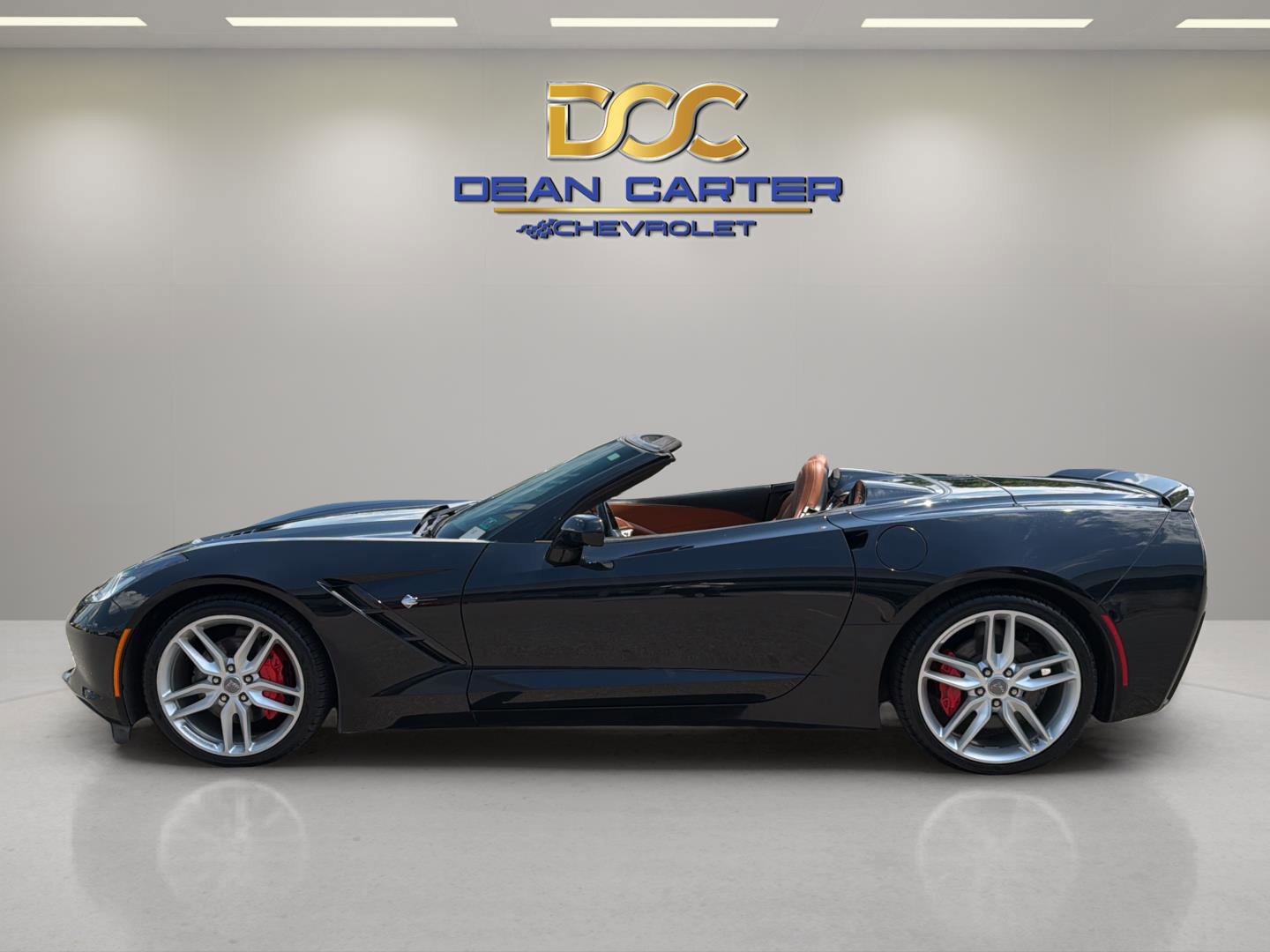 Used 2015 Chevrolet Corvette Stingray Convertible w/ 3LT Preferred Equipment Group RWD image 2