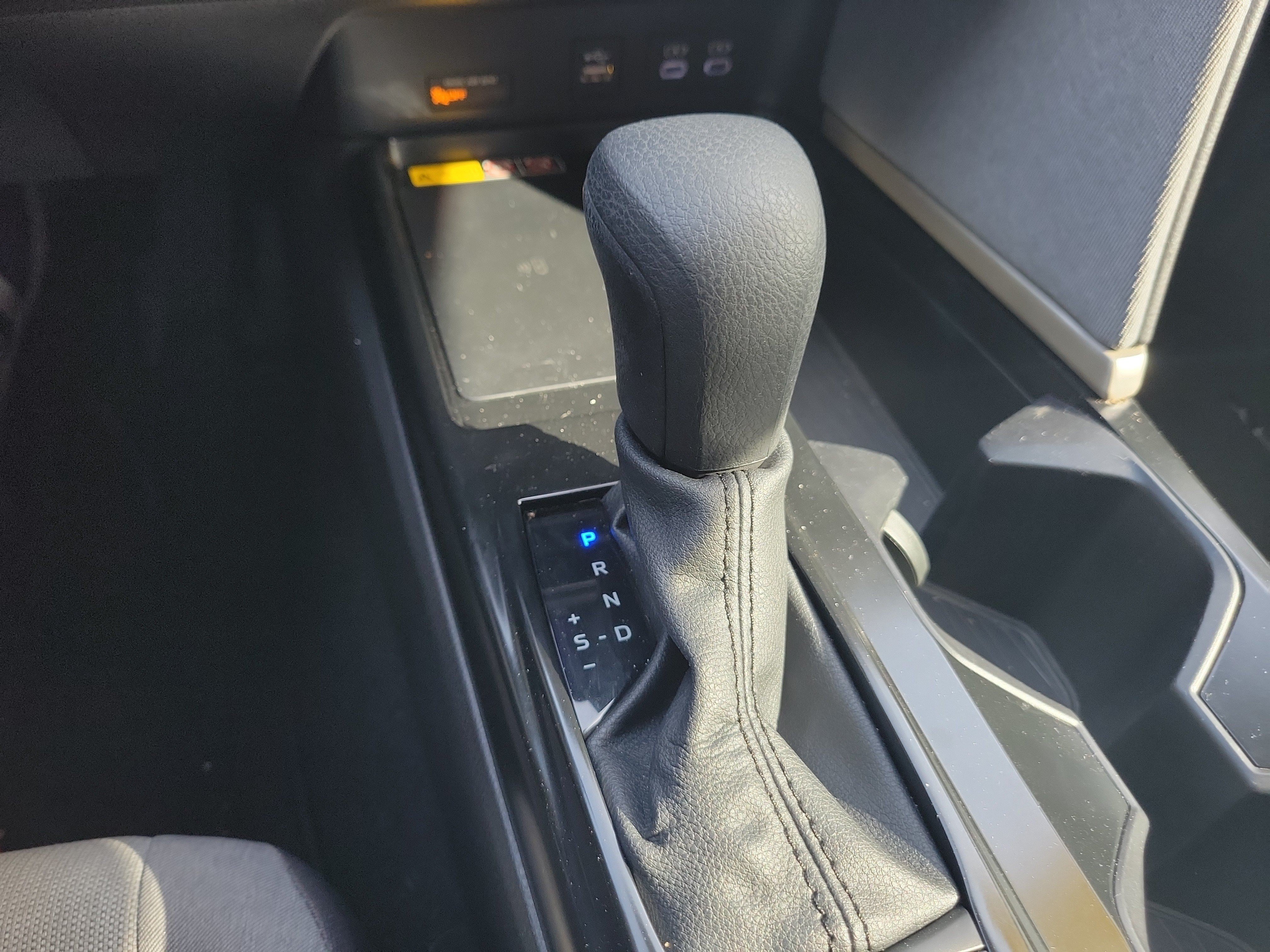 Used 2025 Toyota Camry LE FWD image 28