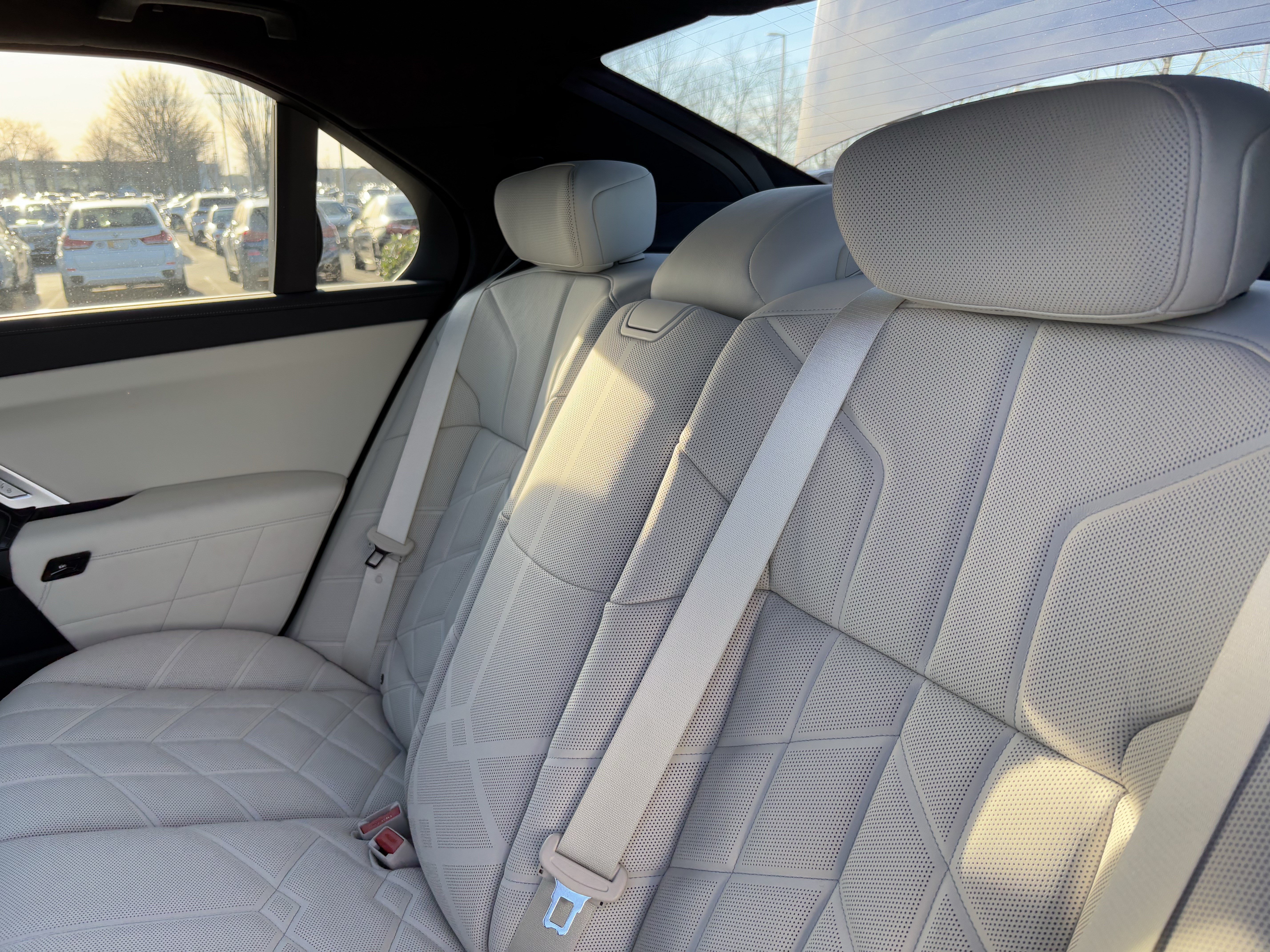 New 2026 BMW 740i xDrive w/ Premium Package AWD/4WD image 33