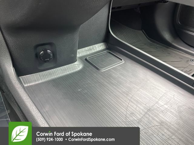 Used 2024 Toyota Sienna XSE image 41