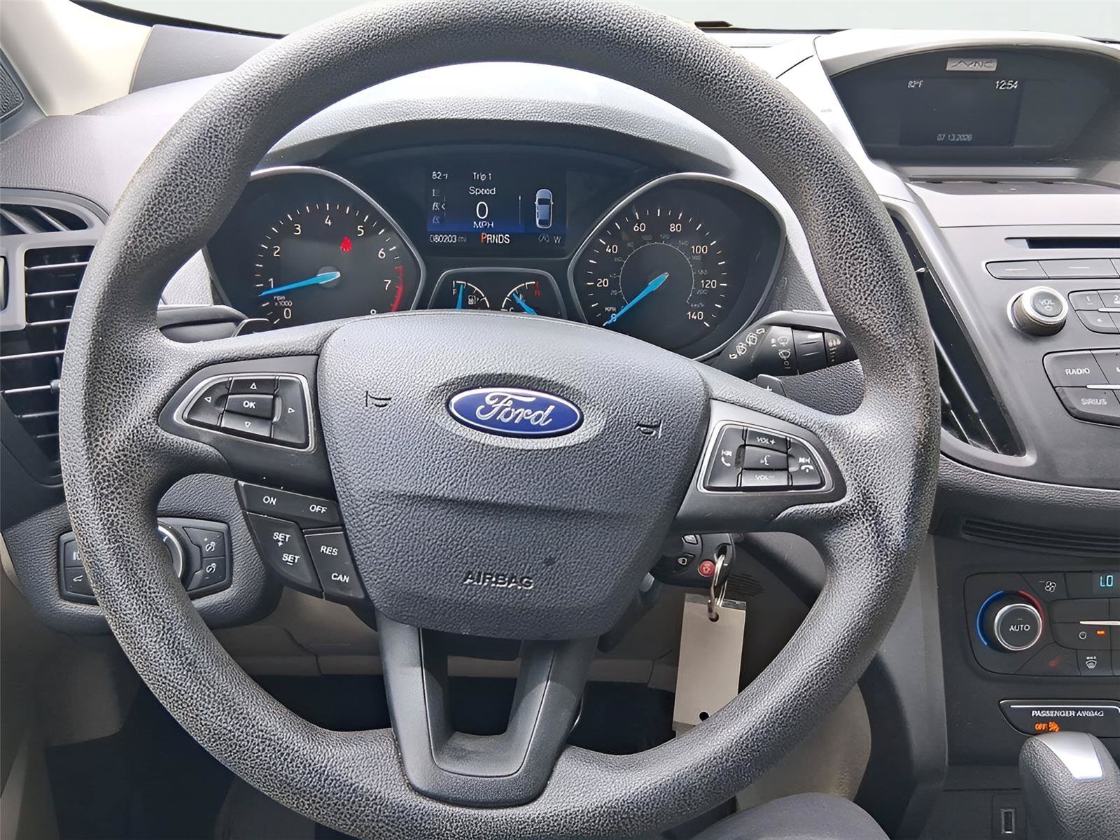 Used 2017 Ford Escape SE w/ SE Cold Weather Package AWD/4WD image 16
