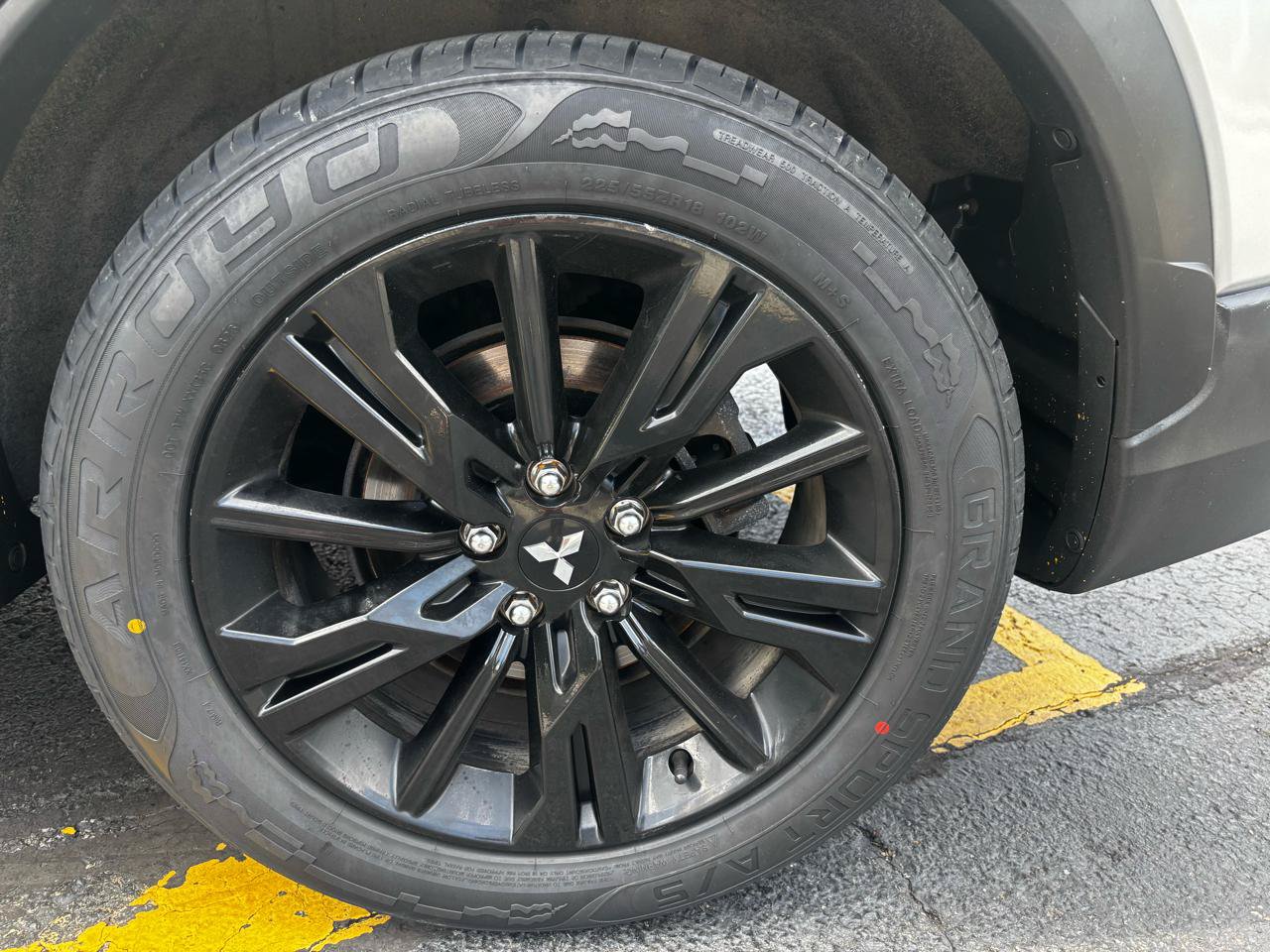 Used 2023 Mitsubishi Eclipse Cross LE AWD/4WD image 12